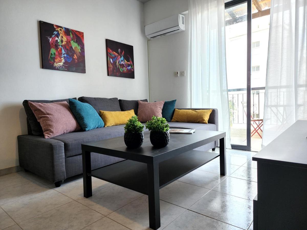 Kay'S City & Seaview One Bedroom Apartment Ларнака Екстер'єр фото