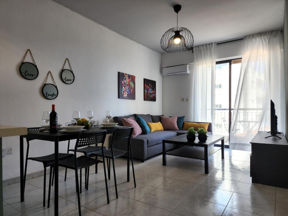 Kay'S City & Seaview One Bedroom Apartment Ларнака Екстер'єр фото